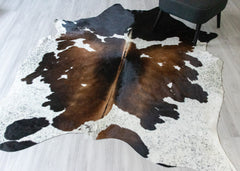 Metallic/Rustic Cowhide Rug (Size: 210 X 200 CM) CHR1945