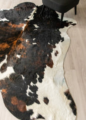 Exotic Tricolor Cowhide Rug (Size: 230 X 200 CM) CHR1943