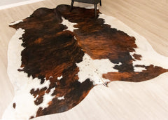 Exotic Tricolor Cowhide Rug (Size: 240 X 220 CM) CHR1940