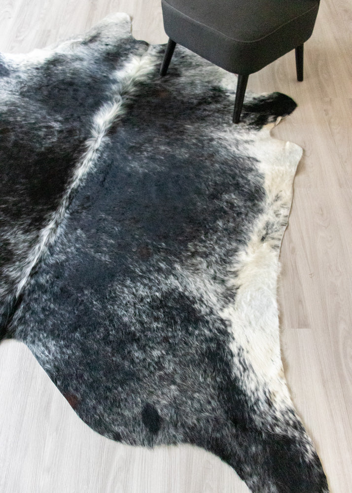 Salt Pepper Black & White Cowhide Rug (Size: 240 X 220 CM) CHR1920
