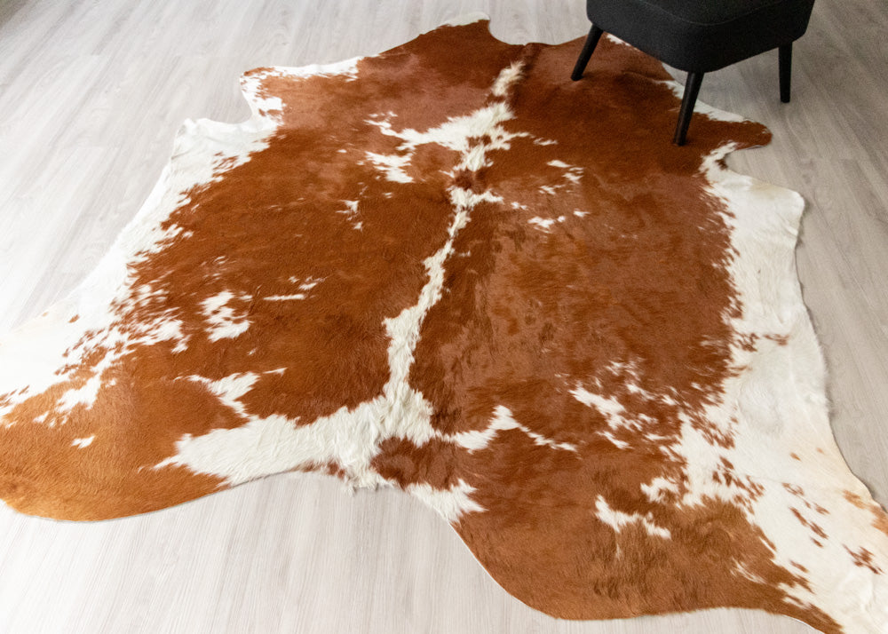 Brown And White Cowhide Rug (Size: 250 X 200 CM) CHR1934