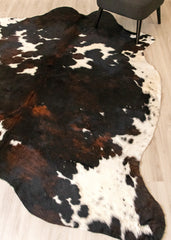 Exotic Tricolor Cowhide Rug (Size: 240 X 210 CM) CHR1939