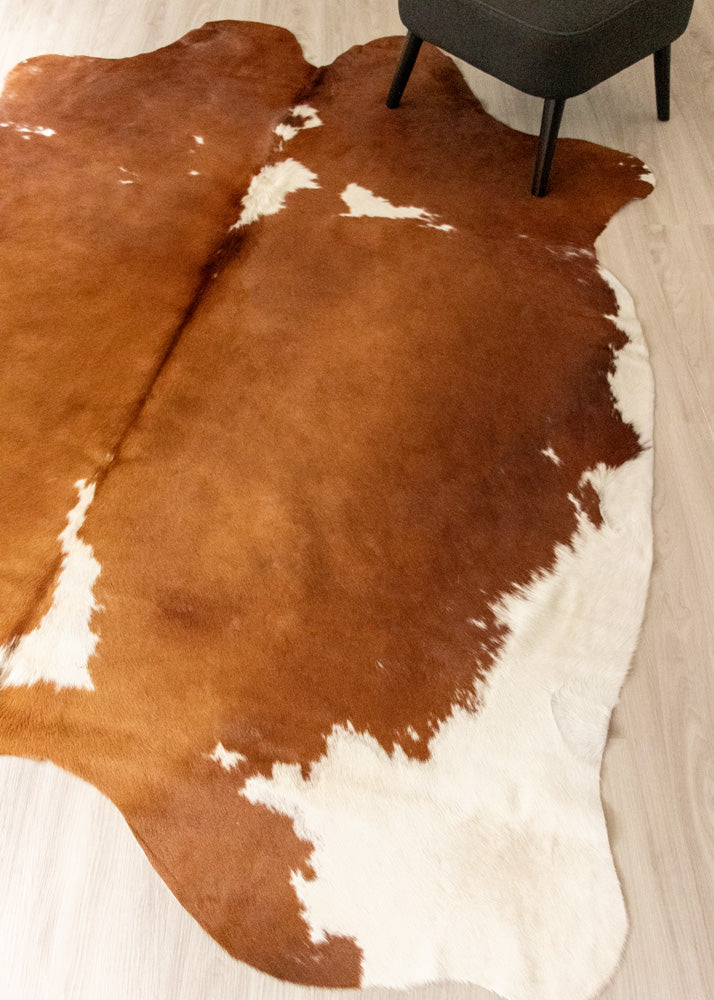 Brown And White Cowhide Rug (Size: 230 X 200 CM) CHR1924