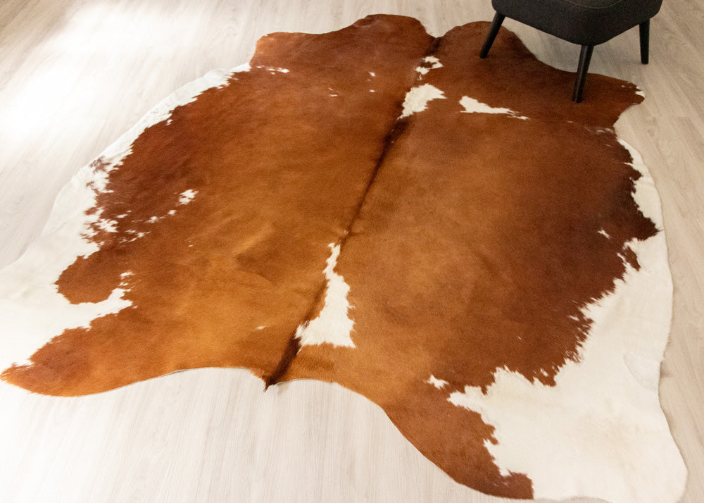 Brown And White Cowhide Rug (Size: 230 X 200 CM) CHR1924