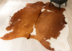 Brown And White Cowhide Rug (Size: 230 X 200 CM) CHR1924