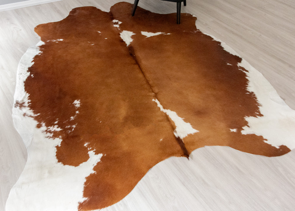 Brown And White Cowhide Rug (Size: 230 X 200 CM) CHR1924