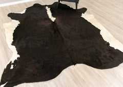Hereford Black And White Cowhide Rug (Size: 250 x 220 CM) CHR1922