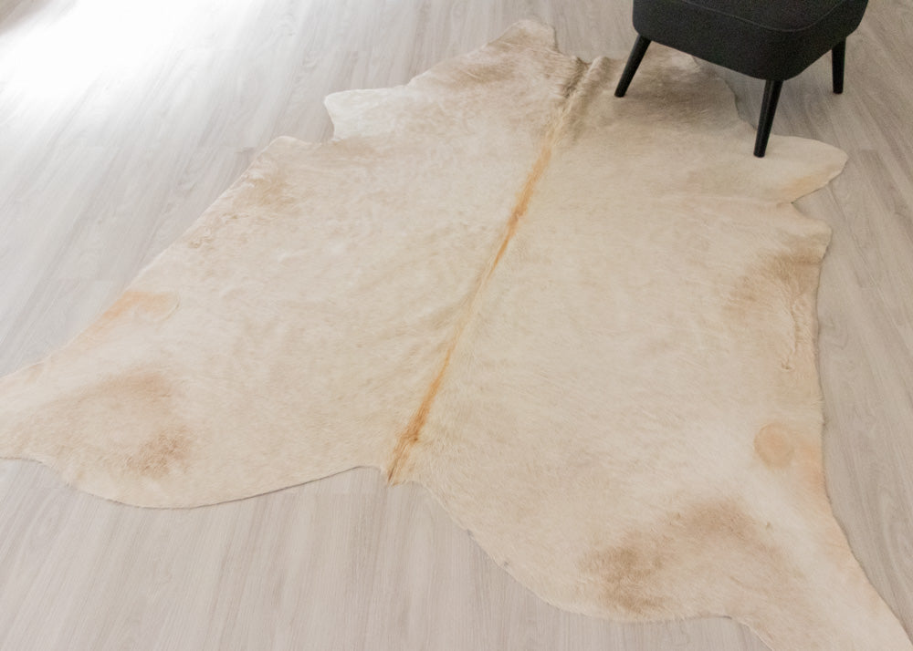 (Rare) Cream Off White Cowhide Rug (Size: 230 X 210 CM) CHR1915