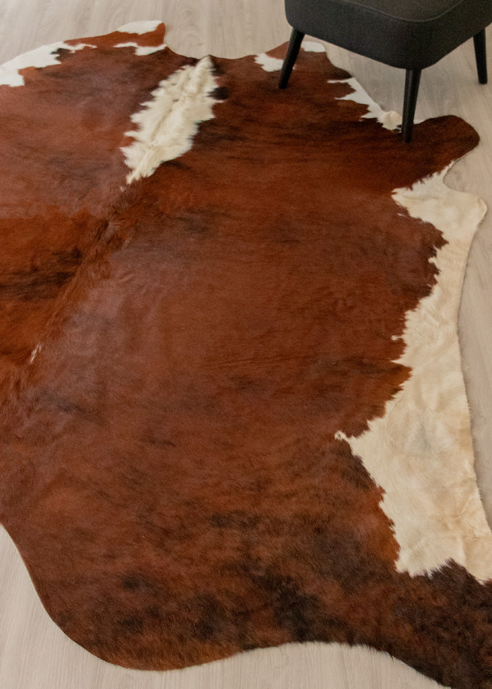 Medium White Spine Belly Brindle Cowhide Rug (Size: 240 X 230 CM) CHR1929