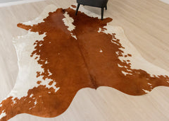 Hereford Brown And White Cowhide Rug (Size: 250 x 210 CM) CHR1926