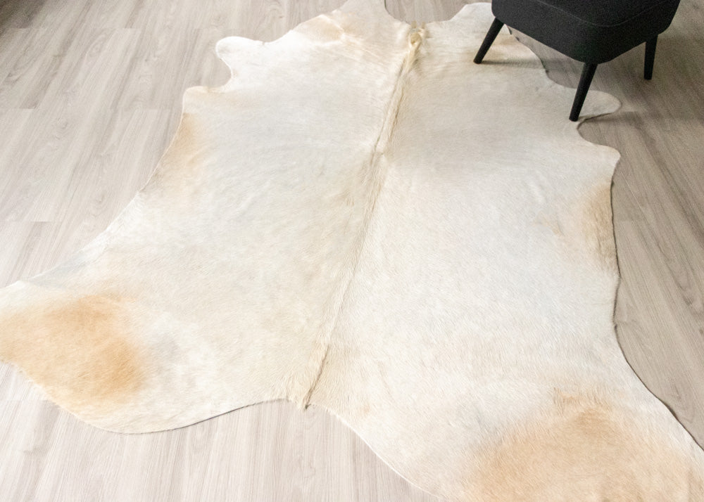 (Rare) Cream Off White Cowhide Rug (Size: 240 X 200 CM) CHR1822