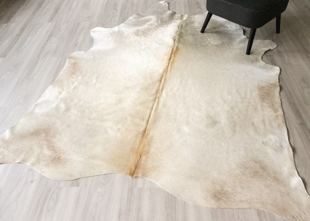 (Rare) Cream Off White Cowhide Rug (Size: 230 X 200 CM) CHR1838
